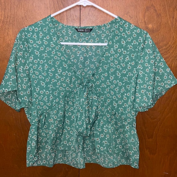 SHEIN Green Daisy Print tie front top - Picture 1 of 5